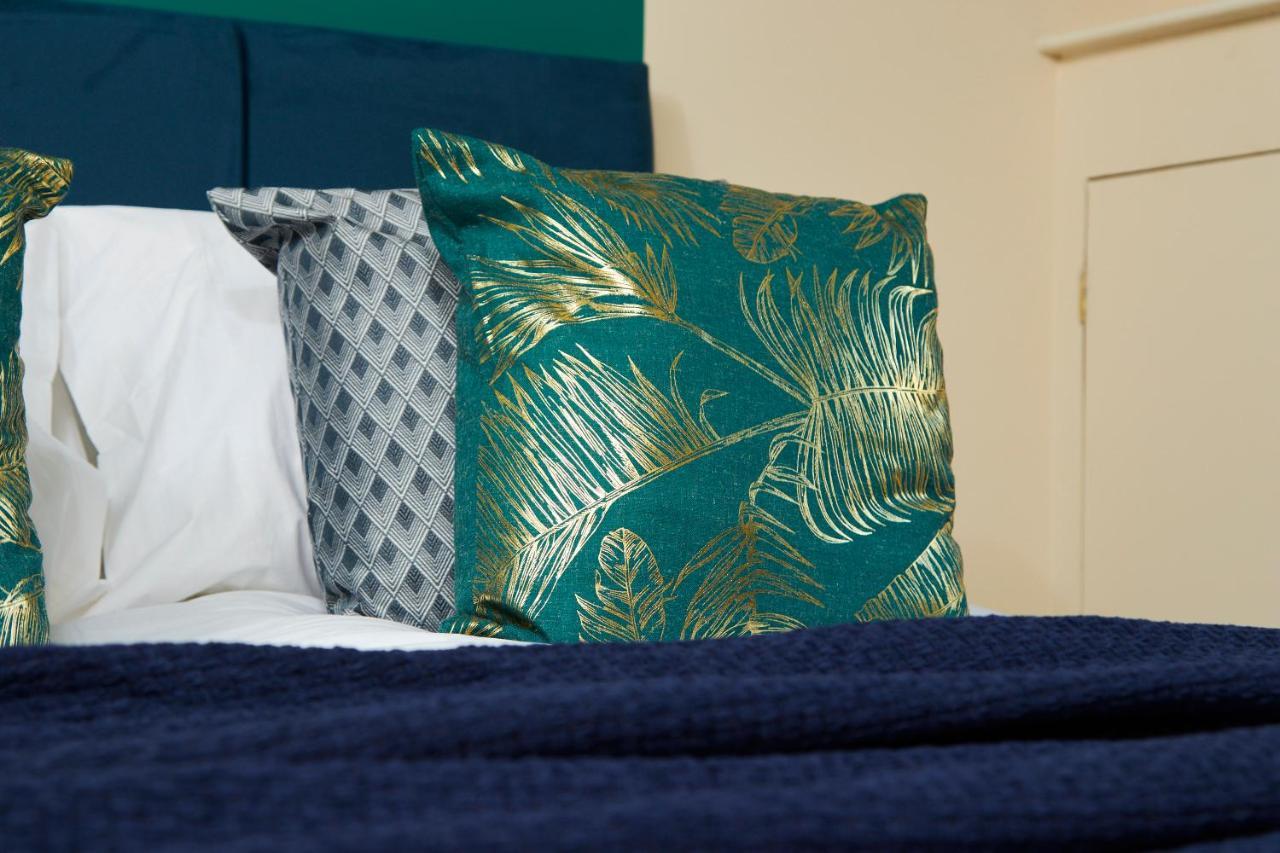 Exquisite Cambridge Abode - Sleeps 6 - Parking Appartamento Esterno foto