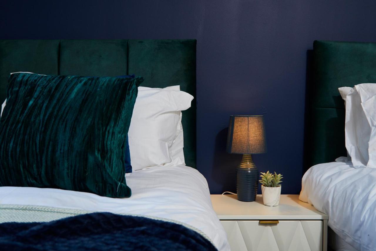 Exquisite Cambridge Abode - Sleeps 6 - Parking Appartamento Esterno foto