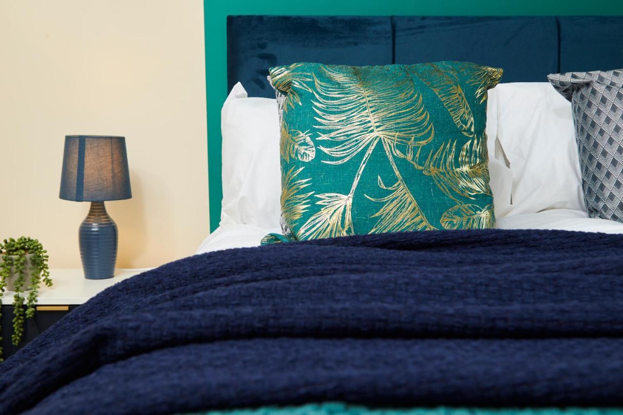 Exquisite Cambridge Abode - Sleeps 6 - Parking Appartamento Esterno foto