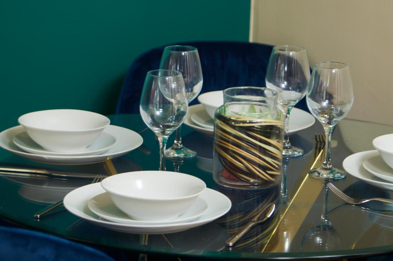 Exquisite Cambridge Abode - Sleeps 6 - Parking Appartamento Esterno foto