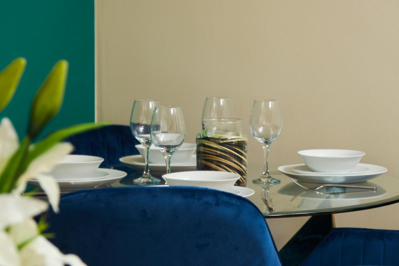 Exquisite Cambridge Abode - Sleeps 6 - Parking Appartamento Esterno foto